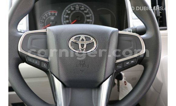Buy Import Toyota Hiace White Car in Import - Dubai in Agadez Buy Import Toyota Hiace White Car in Import - Dubai in Agadez