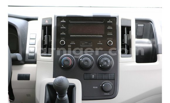 Buy Import Toyota Hiace White Car in Import - Dubai in Agadez Buy Import Toyota Hiace White Car in Import - Dubai in Agadez