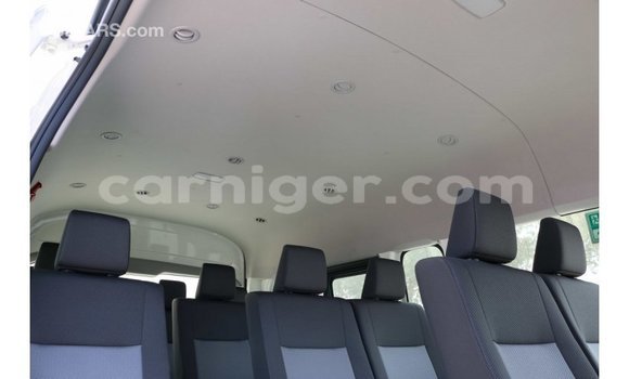 Buy Import Toyota Hiace White Car in Import - Dubai in Agadez Buy Import Toyota Hiace White Car in Import - Dubai in Agadez