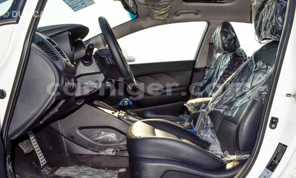 Buy Import Kia Cerato White Car in Import - Dubai in Agadez Buy Import Kia Cerato White Car in Import - Dubai in Agadez