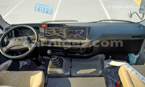 Buy Import Toyota Coaster White Car in Import - Dubai in Agadez Buy Import Toyota Coaster White Car in Import - Dubai in Agadez