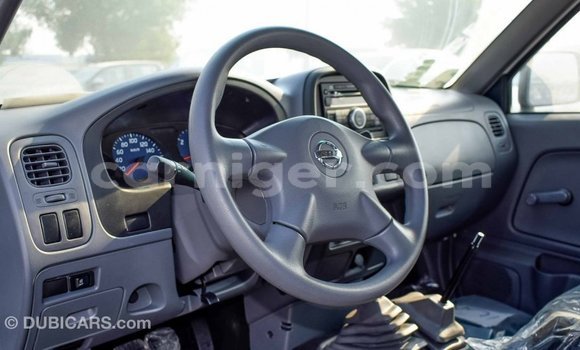 اشتري Imported Nissan NP 300 White سيارة في Import - Dubai في أغاديز اشتري Imported Nissan NP 300 White سيارة في Import - Dubai في أغاديز