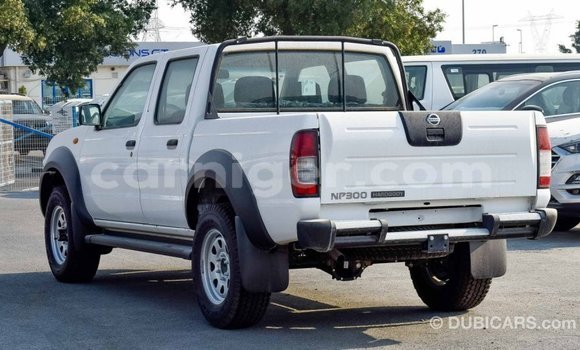 اشتري Imported Nissan NP 300 White سيارة في Import - Dubai في أغاديز اشتري Imported Nissan NP 300 White سيارة في Import - Dubai في أغاديز