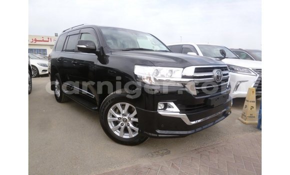 Sayi Imported Toyota Land Cruiser Black Babbar mota in Import - Dubai a Agadez Sayi Imported Toyota Land Cruiser Black Babbar mota in Import - Dubai a Agadez