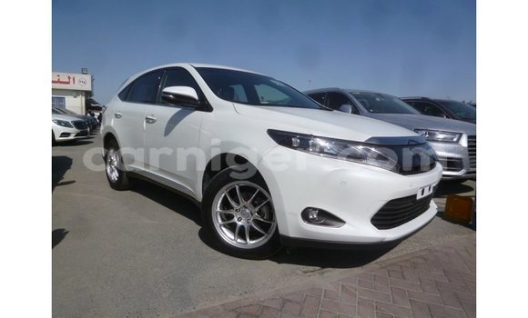 Buy Import Toyota Harrier White Car in Import - Dubai in Agadez Buy Import Toyota Harrier White Car in Import - Dubai in Agadez