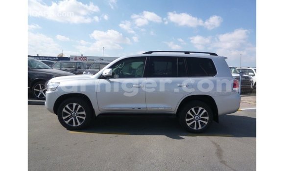 Sayi Imported Toyota Land Cruiser Other Babbar mota in Import - Dubai a Agadez Sayi Imported Toyota Land Cruiser Other Babbar mota in Import - Dubai a Agadez