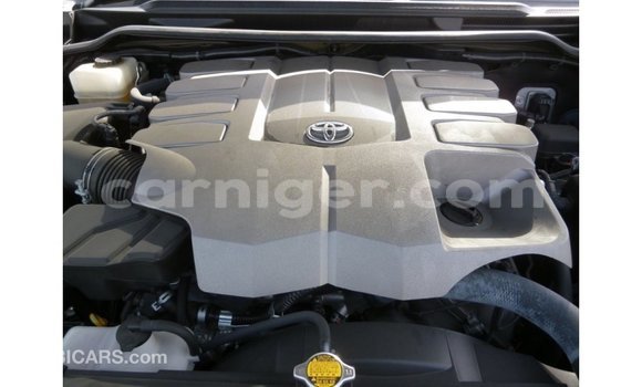 Sayi Imported Toyota Land Cruiser Black Babbar mota in Import - Dubai a Agadez Sayi Imported Toyota Land Cruiser Black Babbar mota in Import - Dubai a Agadez