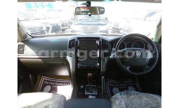 Sayi Imported Toyota Land Cruiser White Babbar mota in Import - Dubai a Agadez Sayi Imported Toyota Land Cruiser White Babbar mota in Import - Dubai a Agadez