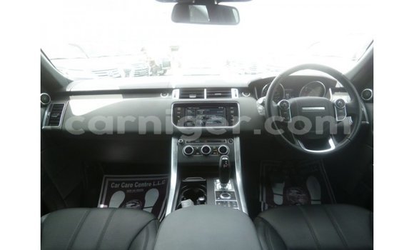 Buy Import Land Rover Range Rover Green Car in Import - Dubai in Agadez Buy Import Land Rover Range Rover Green Car in Import - Dubai in Agadez