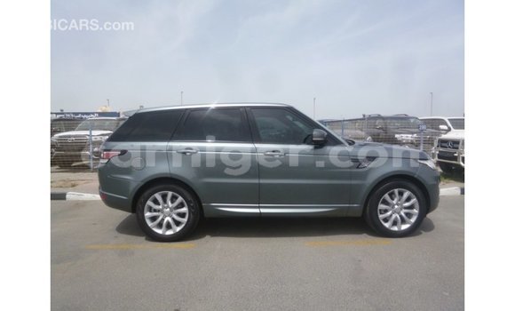 Buy Import Land Rover Range Rover Green Car in Import - Dubai in Agadez Buy Import Land Rover Range Rover Green Car in Import - Dubai in Agadez