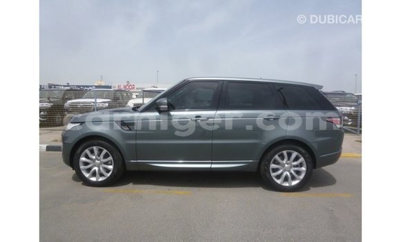 Buy Import Land Rover Range Rover Green Car in Import - Dubai in Agadez Buy Import Land Rover Range Rover Green Car in Import - Dubai in Agadez