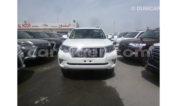 Sayi Imported Toyota Prado White Mota in Import - Dubai a Agadez Sayi Imported Toyota Prado White Mota in Import - Dubai a Agadez