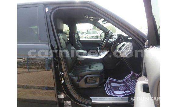 Sayi Imported Land Rover Range Rover Black Mota in Import - Dubai a Agadez Sayi Imported Land Rover Range Rover Black Mota in Import - Dubai a Agadez