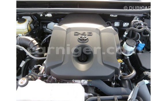 Sayi Imported Toyota Prado White Mota in Import - Dubai a Agadez Sayi Imported Toyota Prado White Mota in Import - Dubai a Agadez