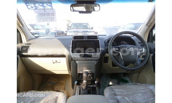 Acheter Import Voiture Toyota Prado Noir à Import - Dubai, Agadez Acheter Import Voiture Toyota Prado Noir à Import - Dubai, Agadez