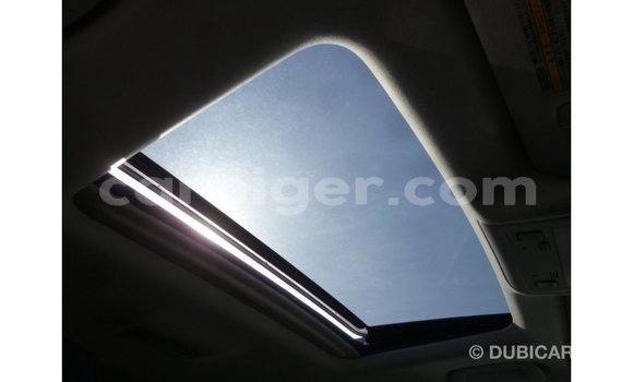 Acheter Import Utilitaire Toyota Land Cruiser Blanc à Import - Dubai, Agadez Acheter Import Utilitaire Toyota Land Cruiser Blanc à Import - Dubai, Agadez