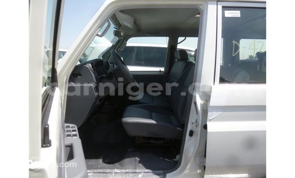 اشتري Imported Toyota Land Cruiser White شاحنة في Import - Dubai في أغاديز اشتري Imported Toyota Land Cruiser White شاحنة في Import - Dubai في أغاديز
