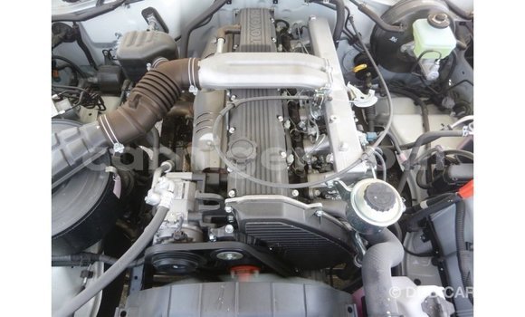 اشتري Imported Toyota Land Cruiser White شاحنة في Import - Dubai في أغاديز اشتري Imported Toyota Land Cruiser White شاحنة في Import - Dubai في أغاديز