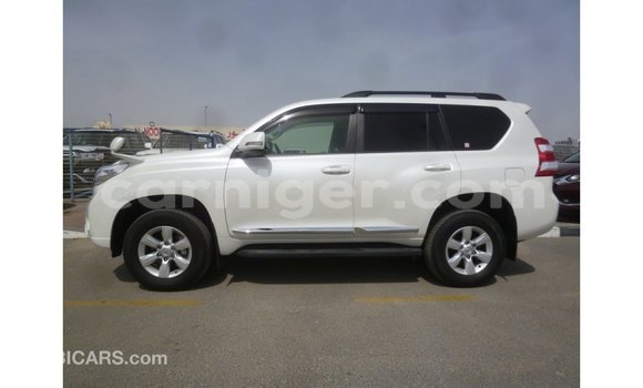 Acheter Import Voiture Toyota Prado Blanc à Import - Dubai, Agadez Acheter Import Voiture Toyota Prado Blanc à Import - Dubai, Agadez
