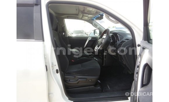 Acheter Import Voiture Toyota Prado Blanc à Import - Dubai, Agadez Acheter Import Voiture Toyota Prado Blanc à Import - Dubai, Agadez