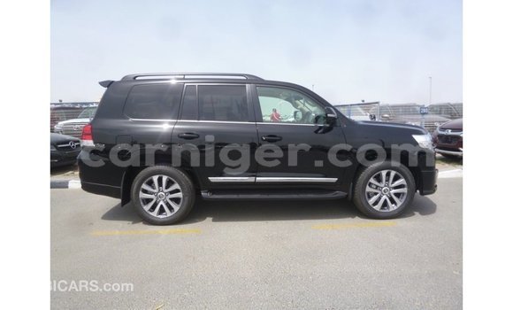 اشتري Imported Toyota Land Cruiser Black شاحنة في Import - Dubai في أغاديز اشتري Imported Toyota Land Cruiser Black شاحنة في Import - Dubai في أغاديز