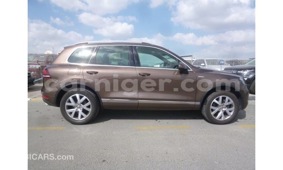 Buy Import Volkswagen Touareg Brown Car in Import - Dubai in Agadez Buy Import Volkswagen Touareg Brown Car in Import - Dubai in Agadez