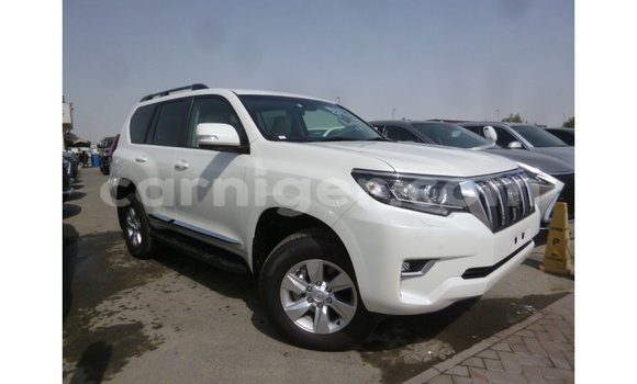 Sayi Imported Toyota Prado White Mota in Import - Dubai a Agadez Sayi Imported Toyota Prado White Mota in Import - Dubai a Agadez