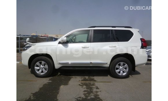 Sayi Imported Toyota Prado White Mota in Import - Dubai a Agadez Sayi Imported Toyota Prado White Mota in Import - Dubai a Agadez