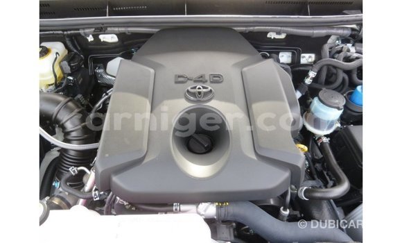 Sayi Imported Toyota Prado White Mota in Import - Dubai a Agadez Sayi Imported Toyota Prado White Mota in Import - Dubai a Agadez