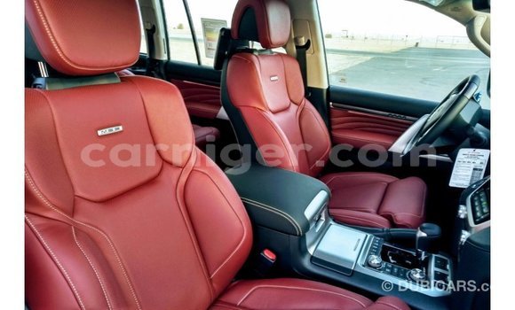 Buy Import Toyota Land Cruiser Black Truck in Import - Dubai in Agadez Buy Import Toyota Land Cruiser Black Truck in Import - Dubai in Agadez