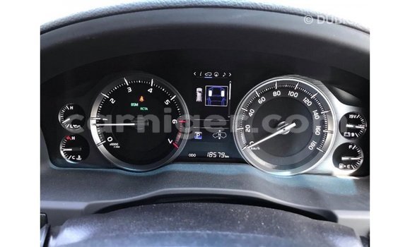 Buy Import Toyota Land Cruiser White Truck in Import - Dubai in Agadez Buy Import Toyota Land Cruiser White Truck in Import - Dubai in Agadez