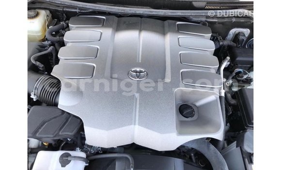 Buy Import Toyota Land Cruiser White Truck in Import - Dubai in Agadez Buy Import Toyota Land Cruiser White Truck in Import - Dubai in Agadez