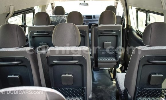 Buy Import Toyota Hiace White Car in Import - Dubai in Agadez Buy Import Toyota Hiace White Car in Import - Dubai in Agadez