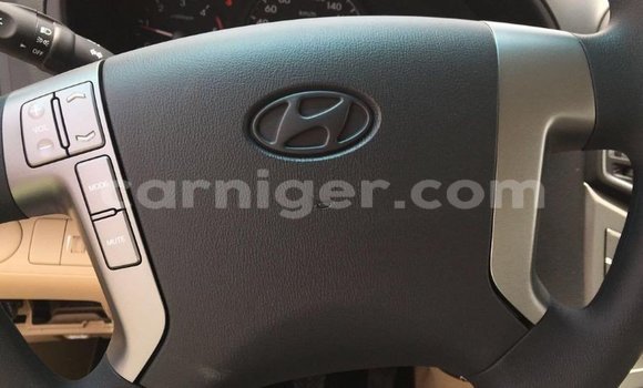 Buy Import Hyundai Chorus White Truck in Import - Dubai in Agadez Buy Import Hyundai Chorus White Truck in Import - Dubai in Agadez