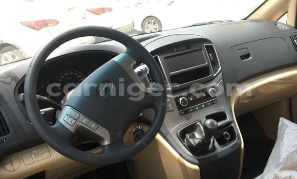 Buy Import Hyundai Chorus White Truck in Import - Dubai in Agadez Buy Import Hyundai Chorus White Truck in Import - Dubai in Agadez