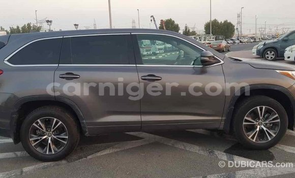 Buy Import Toyota Highlander Other Car in Import - Dubai in Agadez Buy Import Toyota Highlander Other Car in Import - Dubai in Agadez