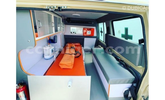 Buy Import Toyota Land Cruiser White Truck in Import - Dubai in Agadez Buy Import Toyota Land Cruiser White Truck in Import - Dubai in Agadez