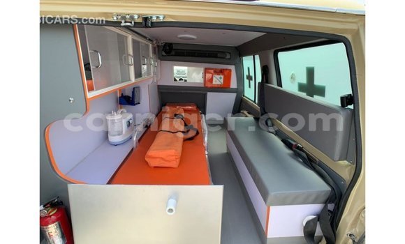 Buy Import Toyota Land Cruiser White Truck in Import - Dubai in Agadez Buy Import Toyota Land Cruiser White Truck in Import - Dubai in Agadez