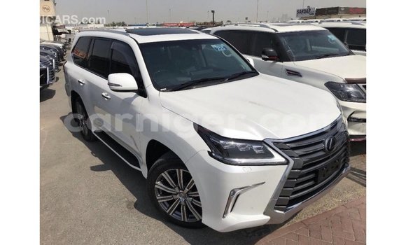 Sayi Imported Lexus LX White Mota in Import - Dubai a Agadez Sayi Imported Lexus LX White Mota in Import - Dubai a Agadez