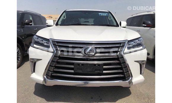 Sayi Imported Lexus LX White Mota in Import - Dubai a Agadez Sayi Imported Lexus LX White Mota in Import - Dubai a Agadez