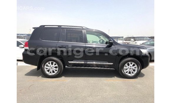 اشتري Imported Toyota Land Cruiser Black شاحنة في Import - Dubai في أغاديز اشتري Imported Toyota Land Cruiser Black شاحنة في Import - Dubai في أغاديز