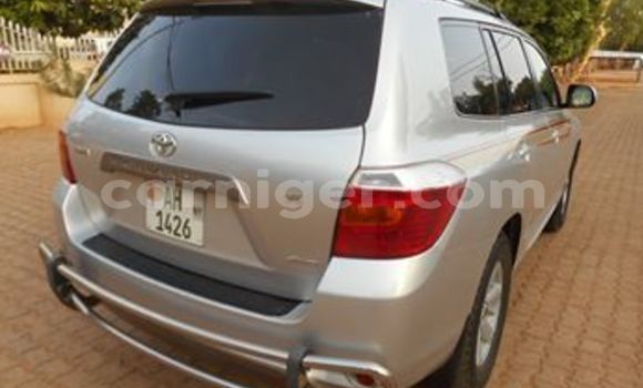 Sayi Na hannu Toyota Highlander Silver Mota in Niamey a Niamey Sayi Na hannu Toyota Highlander Silver Mota in Niamey a Niamey