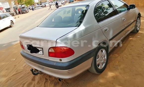Sayi Na hannu Toyota Avensis Silver Mota in Niamey a Niamey Sayi Na hannu Toyota Avensis Silver Mota in Niamey a Niamey