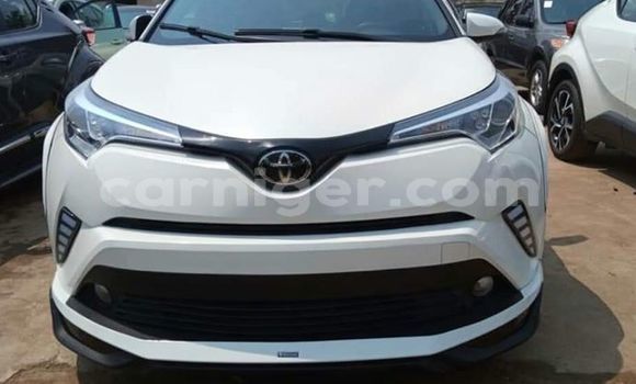 Buy Used Toyota C-HR White Car in Niamey in Niamey Buy Used Toyota C-HR White Car in Niamey in Niamey