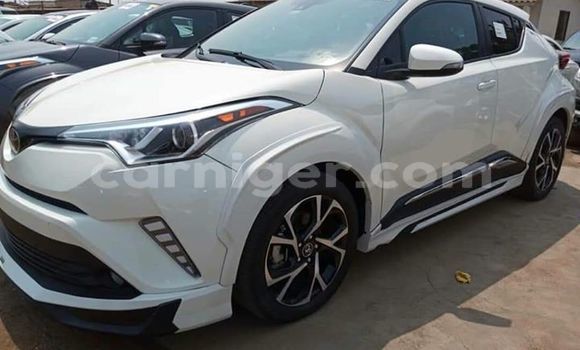 Buy Used Toyota C-HR White Car in Niamey in Niamey Buy Used Toyota C-HR White Car in Niamey in Niamey