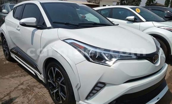 Buy Used Toyota C-HR White Car in Niamey in Niamey Buy Used Toyota C-HR White Car in Niamey in Niamey