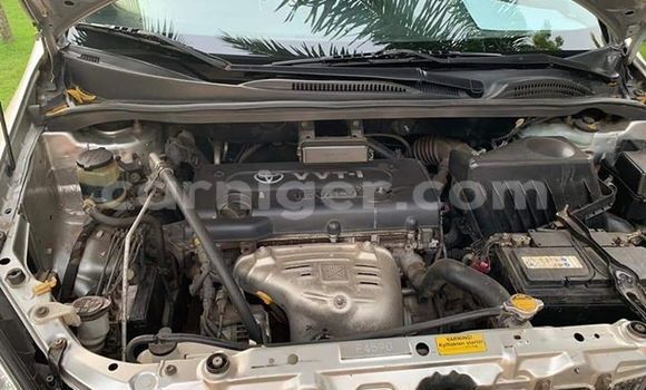 Buy Used Toyota Avensis Verso Silver Car in Niamey in Niamey Buy Used Toyota Avensis Verso Silver Car in Niamey in Niamey