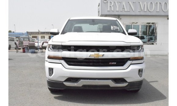 Buy Import Chevrolet Silverado White Car in Import - Dubai in Agadez