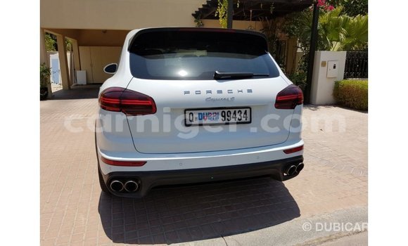 Buy Import Porsche Cayenne White Car in Import - Dubai in Agadez Buy Import Porsche Cayenne White Car in Import - Dubai in Agadez