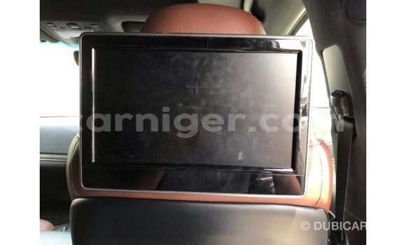 Sayi Imported Toyota Land Cruiser White Babbar mota in Import - Dubai a Agadez Sayi Imported Toyota Land Cruiser White Babbar mota in Import - Dubai a Agadez